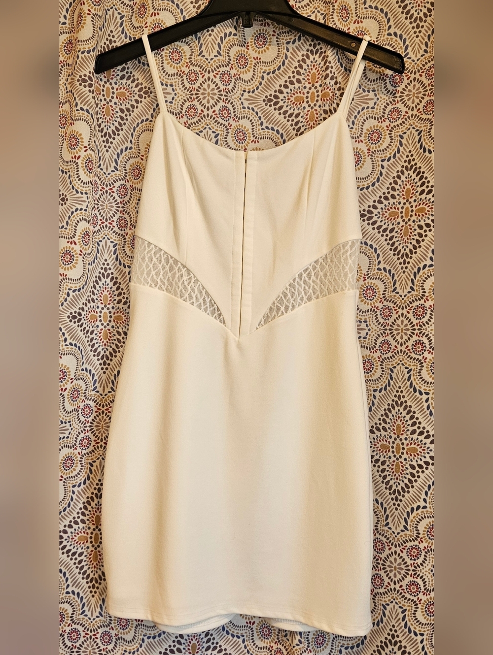 PRIVY NWT Mini Dress White Spaghetti Strap with Lace Insets Juniors Size Large